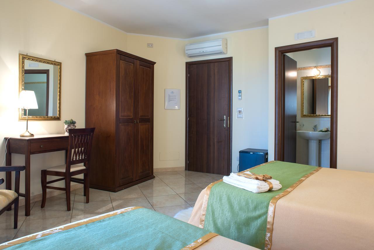 B&B Mareagro Санта-Тереза-ди-Рива Экстерьер фото