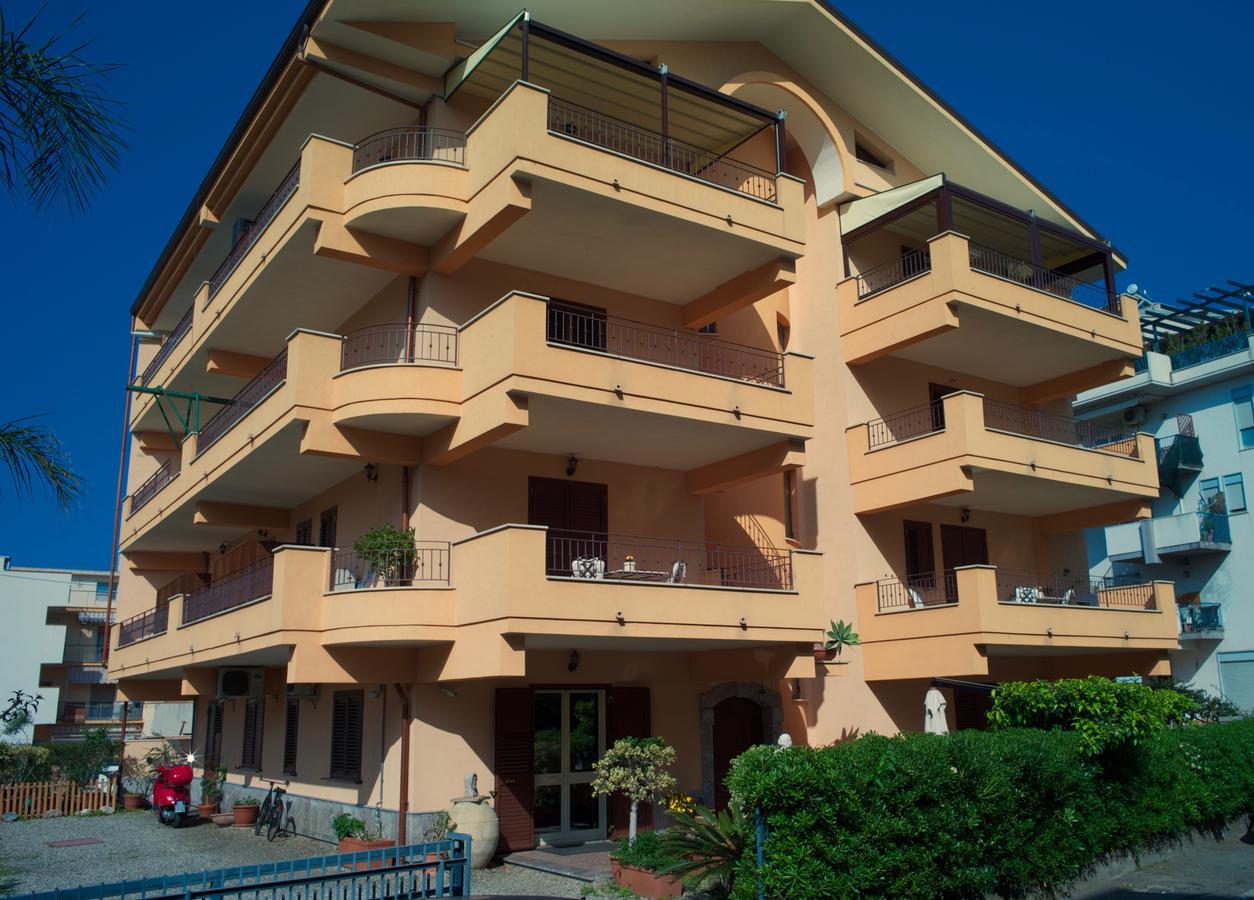 B&B Mareagro Санта-Тереза-ди-Рива Экстерьер фото